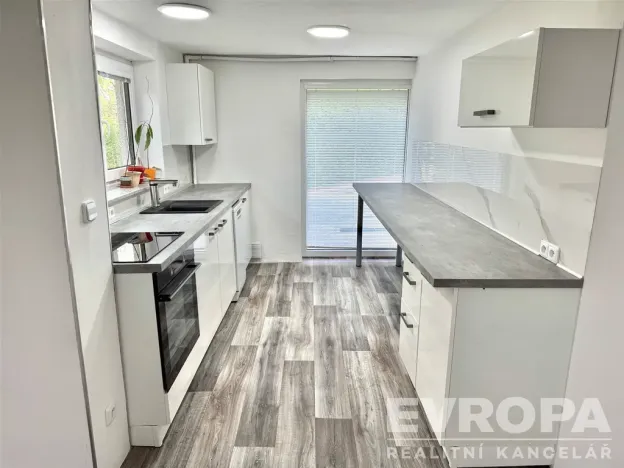 Pronájem bytu 1+kk, Říčany, Na Vysoké, 54 m2