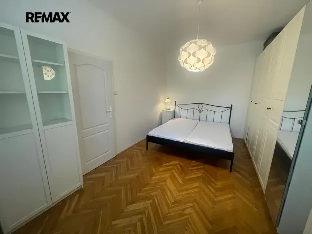 Pronájem bytu 2+kk, Praha - Žižkov, U kněžské louky, 50 m2