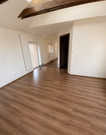 Pronájem bytu 2+1, Praha, Kutnohorská, 68 m2
