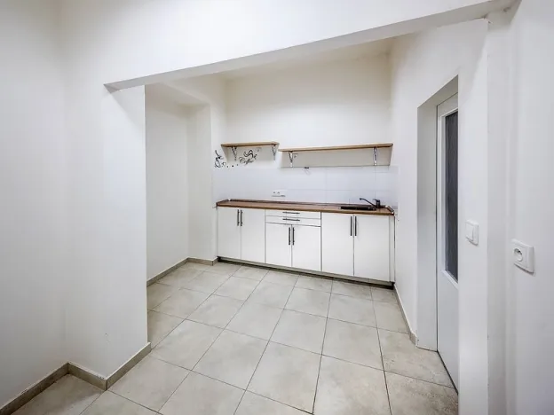 Pronájem kanceláře, Praha - Vysočany, Pod pekárnami, 78 m2
