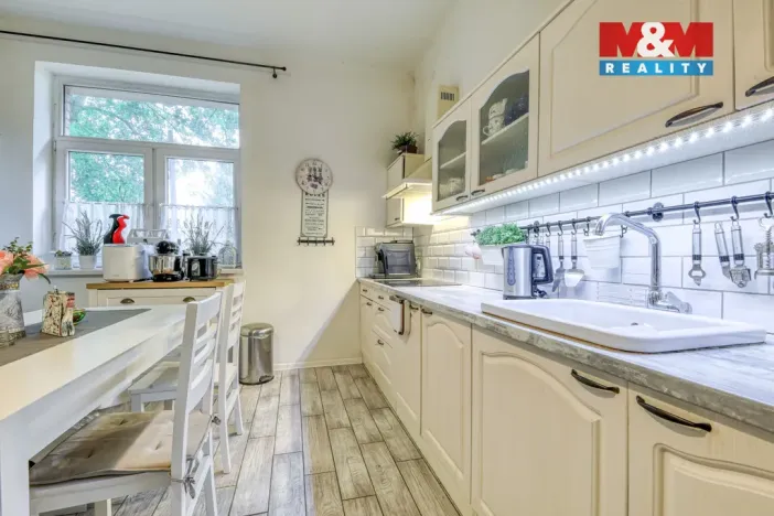 Prodej rodinného domu, Zahrádka, 300 m2