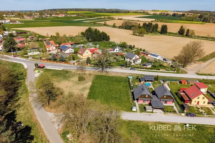 Prodej pozemku pro bydlení, Vesce, 1022 m2