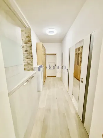 Pronájem bytu 2+1, Praha, Musílkova, 70 m2