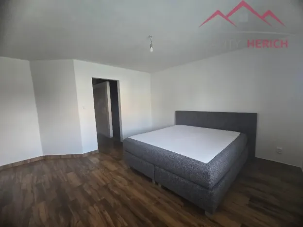 Prodej rodinného domu, Krásný Dvůr - Chrašťany, 400 m2