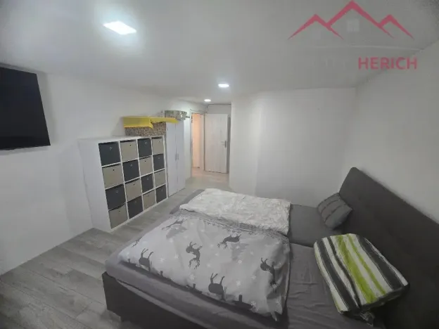 Prodej rodinného domu, Krásný Dvůr - Chrašťany, 400 m2