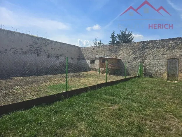 Prodej rodinného domu, Krásný Dvůr - Chrašťany, 400 m2