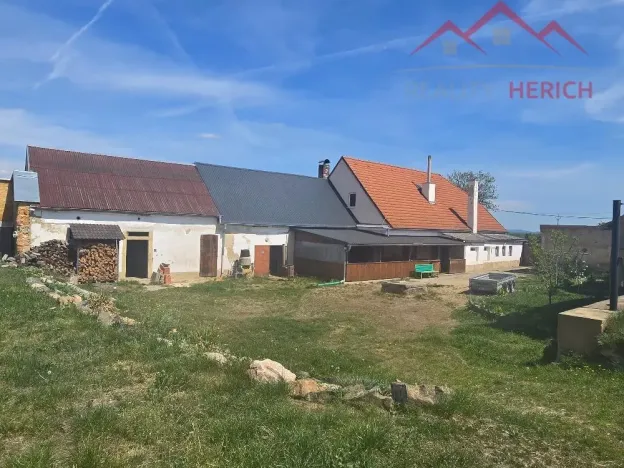 Prodej rodinného domu, Krásný Dvůr - Chrašťany, 400 m2