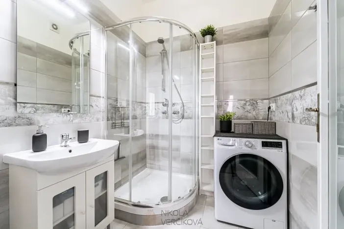 Pronájem bytu 2+kk, Brno, Burešova, 53 m2