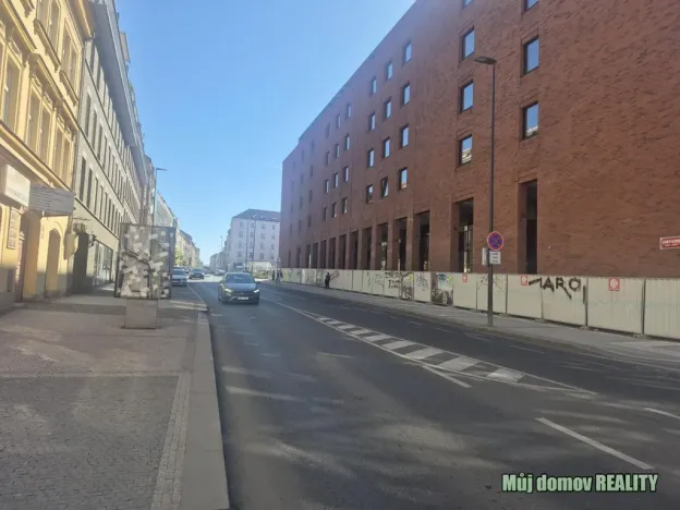 Pronájem obchodního prostoru, Praha - Žižkov, Hartigova, 88 m2