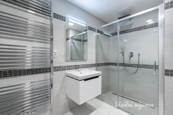 Pronájem bytu 2+kk, Praha - Radlice, Lučištníků, 67 m2