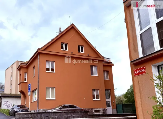 Prodej bytu 1+1, Karlovy Vary - Stará Role, Hlávkova, 58 m2