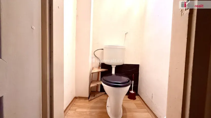Prodej bytu 1+1, Karlovy Vary - Stará Role, Hlávkova, 58 m2
