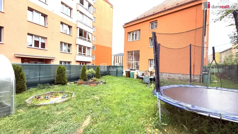 Prodej bytu 1+1, Karlovy Vary - Stará Role, Hlávkova, 58 m2