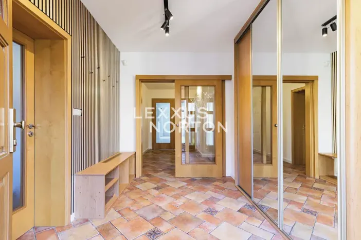 Pronájem rodinného domu, Praha - Přední Kopanina, Nové domy, 410 m2