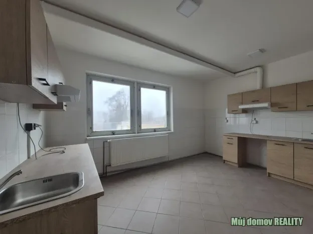 Pronájem obchodního prostoru, Praha - Uhříněves, Přátelství, 626 m2