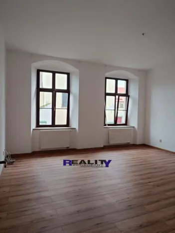 Pronájem bytu 1+kk, Žatec, třída Obránců míru, 40 m2