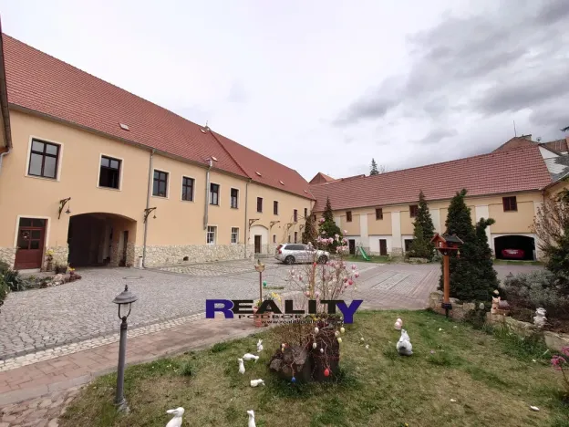 Pronájem bytu 1+kk, Žatec, třída Obránců míru, 40 m2