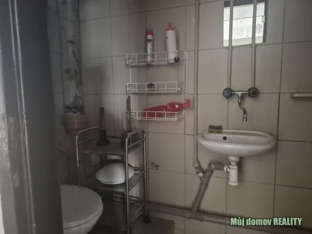 Pronájem výrobních prostor, Praha - Běchovice, Podnikatelská, 550 m2