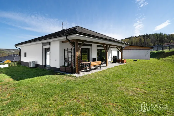 Prodej rodinného domu, Šabina, 182 m2