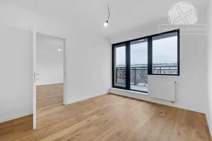 Prodej bytu 2+kk, Praha - Vysočany, Kolmá, 80 m2