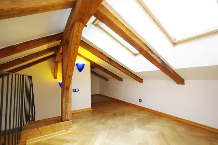 Pronájem atypického bytu, Praha - Karlín, Za Poříčskou bránou, 61 m2