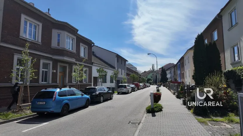 Prodej bytu 2+kk, Brno - Komárov, Jeneweinova, 47 m2