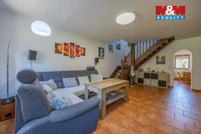 Prodej rodinného domu, Korozluky, 200 m2