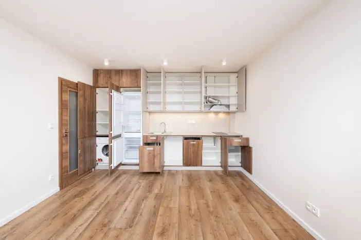 Pronájem bytu 1+kk, Praha - Kobylisy, Klecanská, 25 m2
