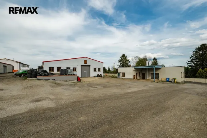 Prodej skladu, Buřenice, 2100 m2