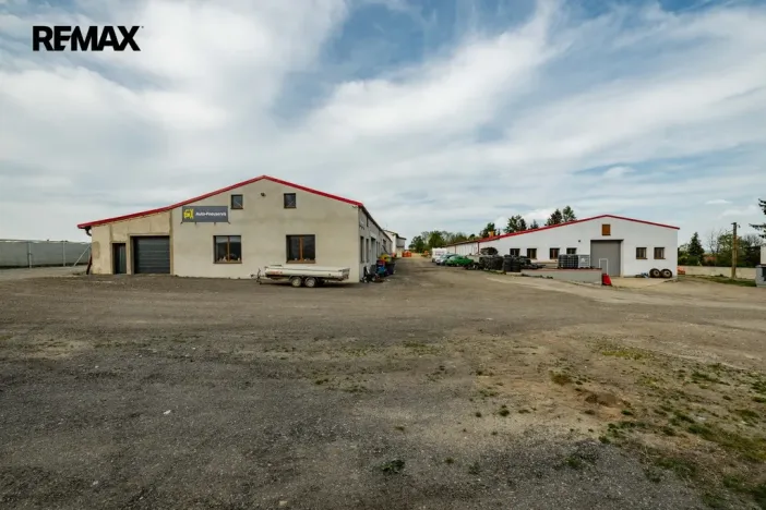 Prodej skladu, Buřenice, 2100 m2