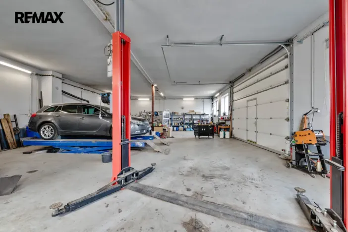 Prodej skladu, Buřenice, 2100 m2