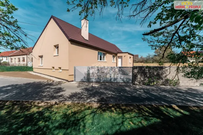 Prodej rodinného domu, Zakřany, 234 m2