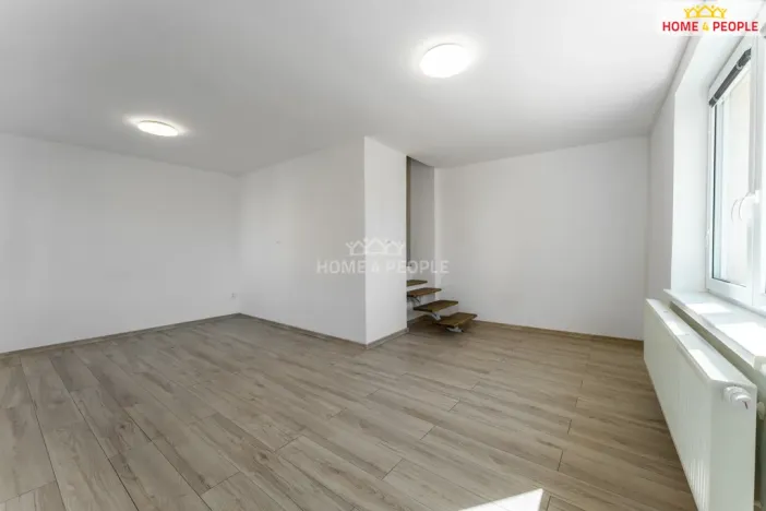 Prodej rodinného domu, Zakřany, 234 m2