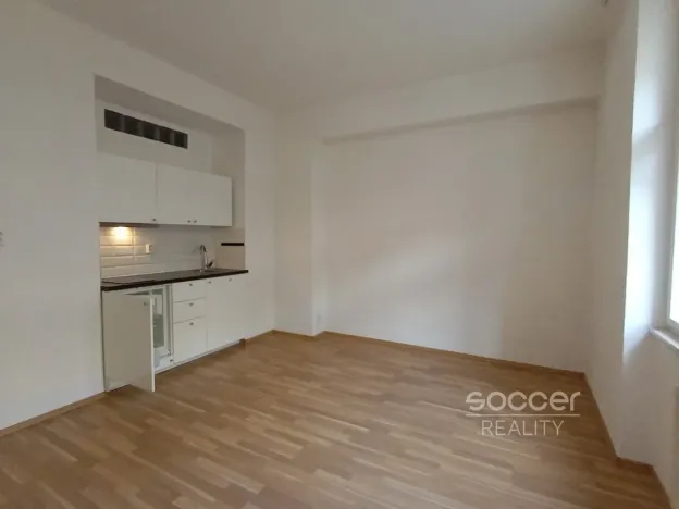 Pronájem bytu 2+kk, Praha - Žižkov, Jeseniova, 48 m2