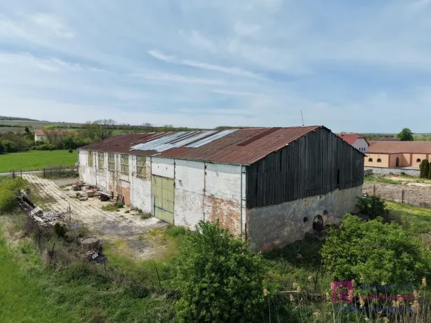 Prodej skladu, Valtice, Mikulovská, 600 m2