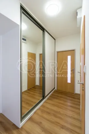 Prodej bytu 2+1, Praha - Malešice, Káranská, 52 m2
