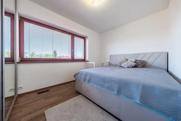 Prodej bytu 3+kk, Praha - Štěrboholy, Ústřední, 76 m2