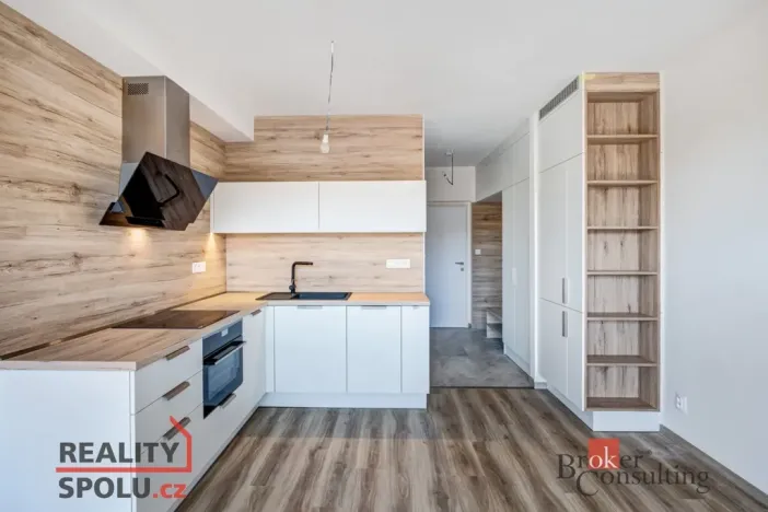 Pronájem bytu 1+kk, Plzeň - Východní Předměstí, Kartónová, 38 m2
