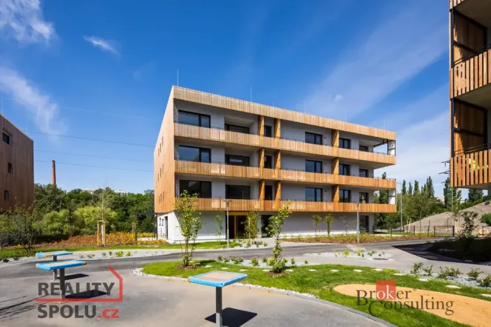 Pronájem bytu 1+kk, Plzeň - Východní Předměstí, Kartónová, 38 m2