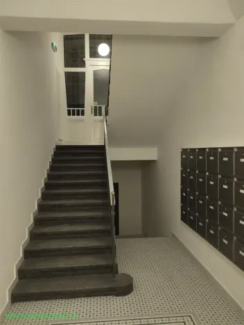 Pronájem bytu 1+kk, Praha - Smíchov, Strakonická, 30 m2