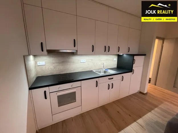 Pronájem bytu 1+kk, Opava, Kačírkova, 32 m2