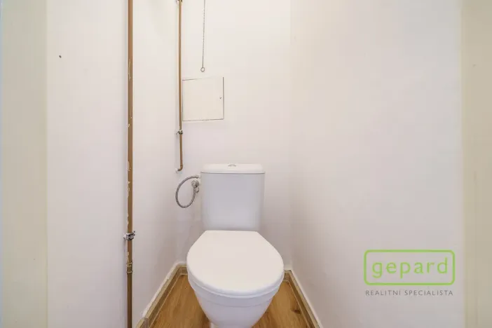 Prodej bytu 2+1, Ostrov, S. K. Neumanna, 64 m2