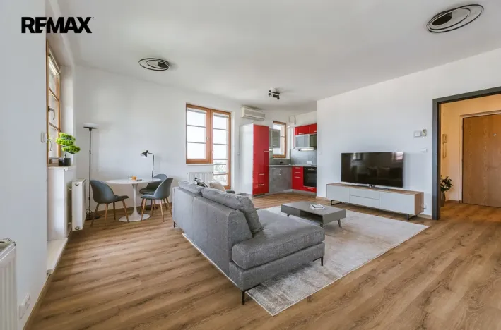 Pronájem bytu 1+kk, Praha - Břevnov, Zúžená, 37 m2