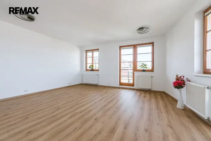 Pronájem bytu 1+kk, Praha - Břevnov, Zúžená, 37 m2