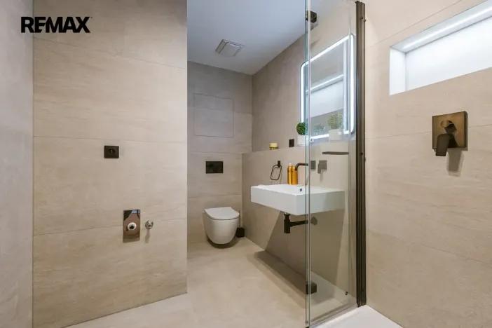 Pronájem bytu 1+kk, Praha - Břevnov, Zúžená, 37 m2