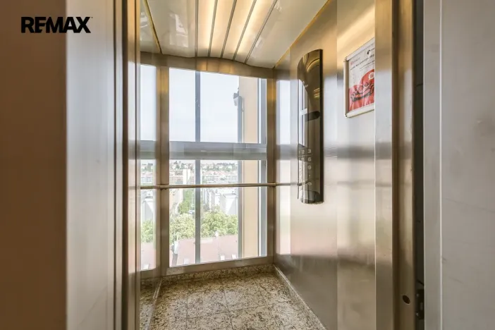 Pronájem bytu 1+kk, Praha - Břevnov, Zúžená, 37 m2