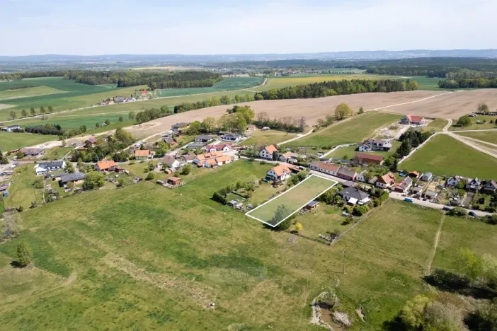 Prodej pozemku pro bydlení, Lipí, 1750 m2