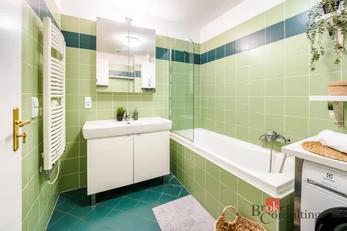 Prodej bytu 2+kk, Praha - Holešovice, Dobrovského, 85 m2