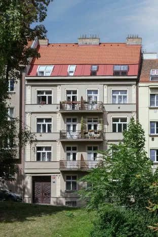 Pronájem bytu 1+kk, Praha - Nusle, Jaurisova, 30 m2