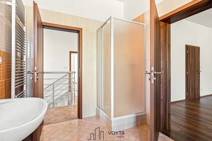Prodej vily, Nová Role, 347 m2